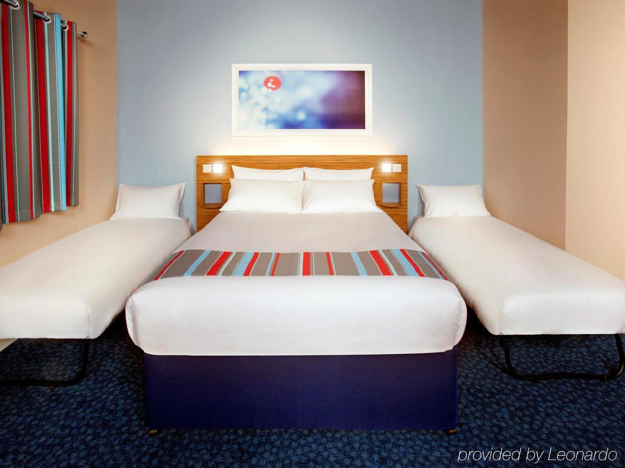 Travelodge Корк Экстерьер фото