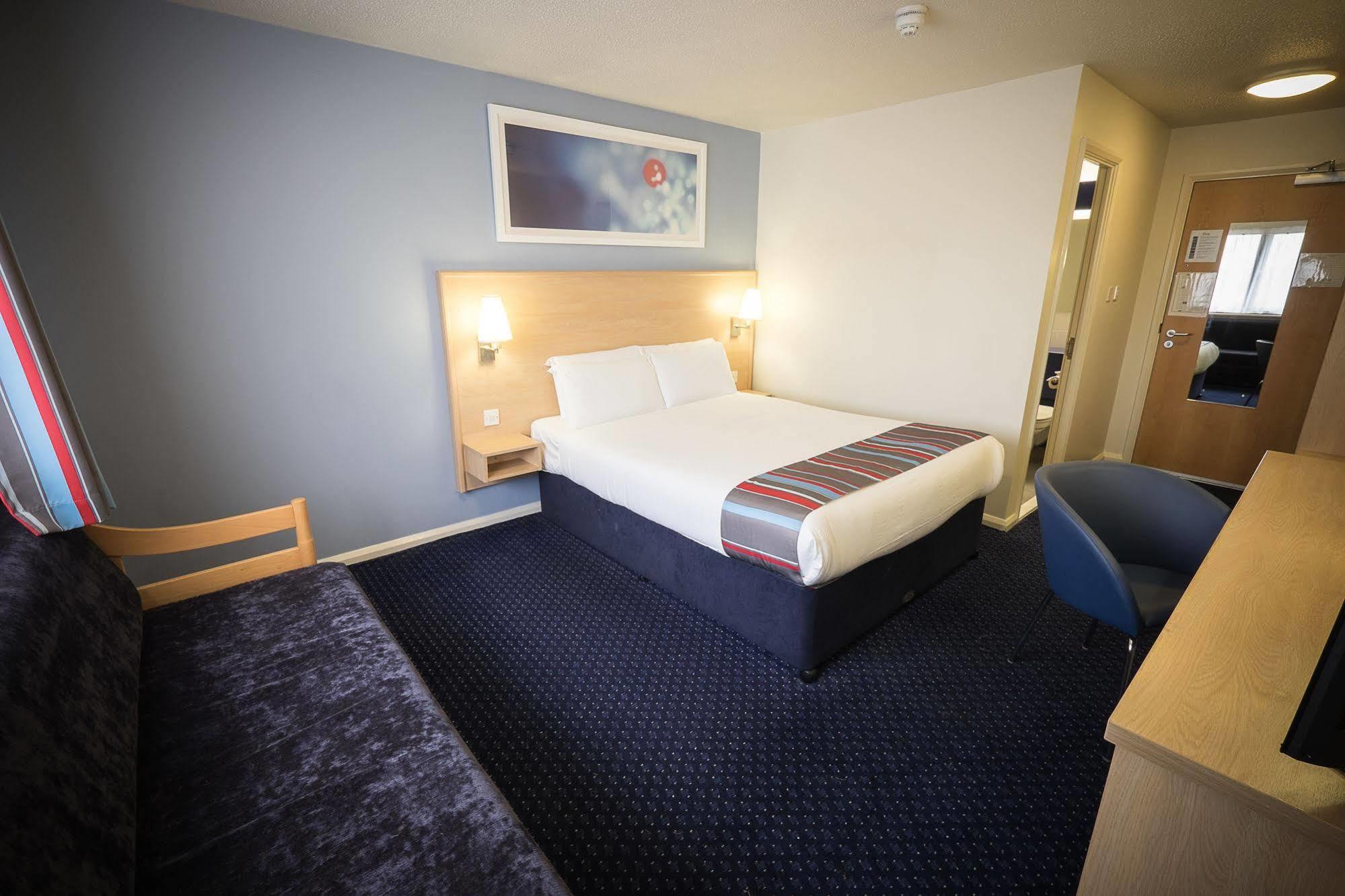 Travelodge Корк Экстерьер фото